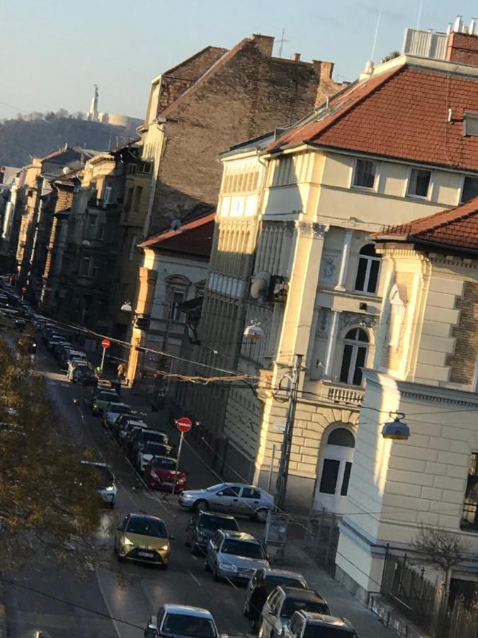 Perfect Location,Newly Decorated Modern, Large Place 60 M2, Really Quiet So You Can Have A Good Night Sleep, Ac, Netflix, Smart Tv, High-Speed Internet, World Famous New York Cafe Only 10 Minutes Walk Budapest Exterior foto
