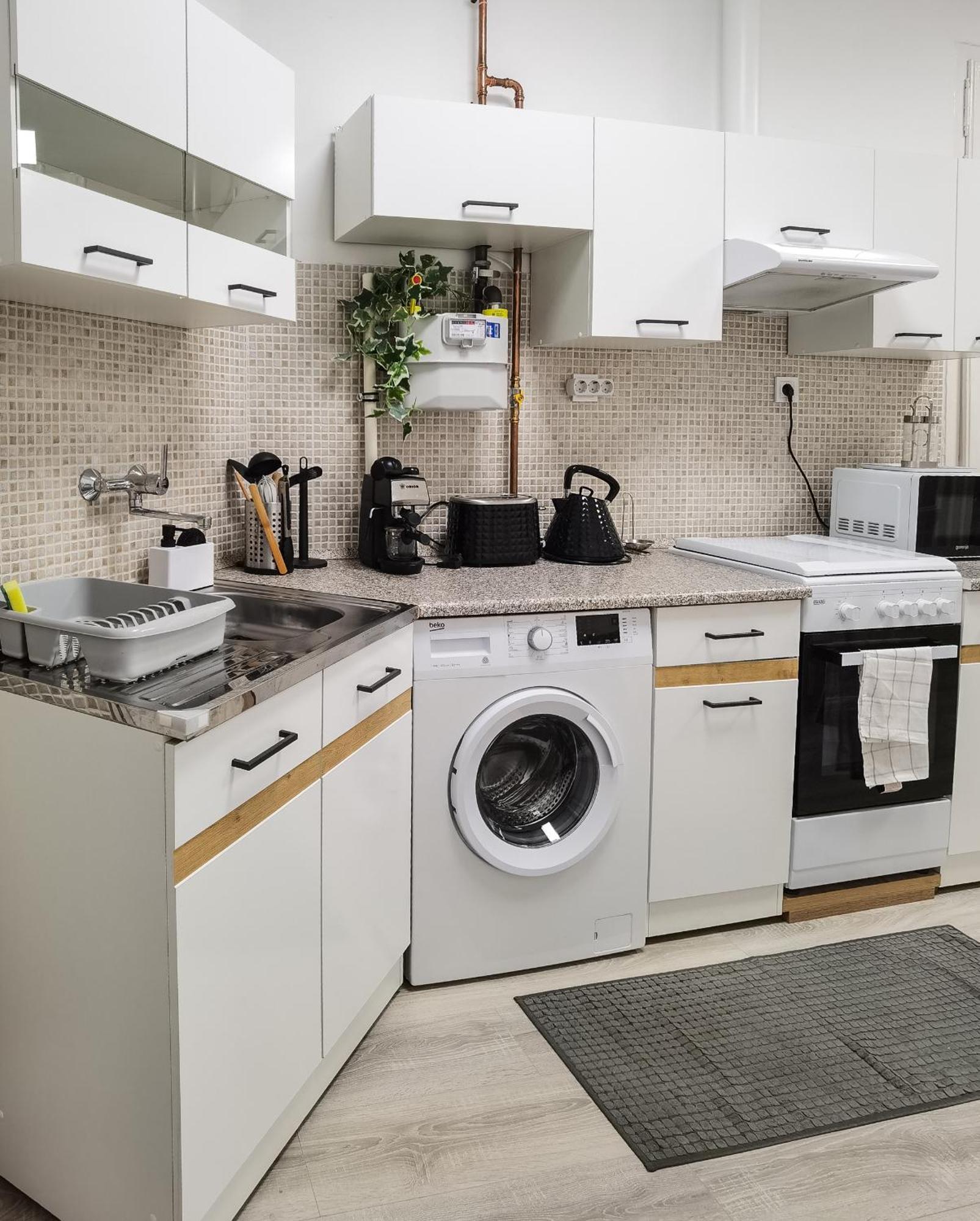 Perfect Location,Newly Decorated Modern, Large Place 60 M2, Really Quiet So You Can Have A Good Night Sleep, Ac, Netflix, Smart Tv, High-Speed Internet, World Famous New York Cafe Only 10 Minutes Walk Budapest Exterior foto