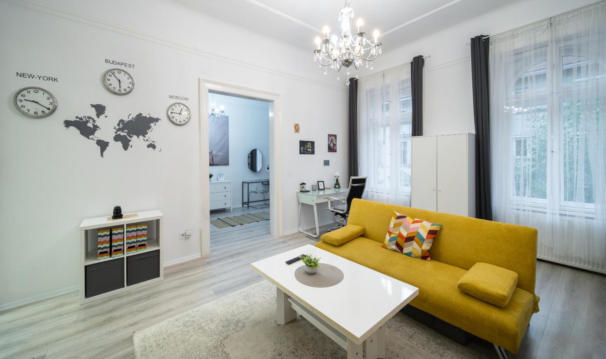 Perfect Location,Newly Decorated Modern, Large Place 60 M2, Really Quiet So You Can Have A Good Night Sleep, Ac, Netflix, Smart Tv, High-Speed Internet, World Famous New York Cafe Only 10 Minutes Walk Budapest Exterior foto