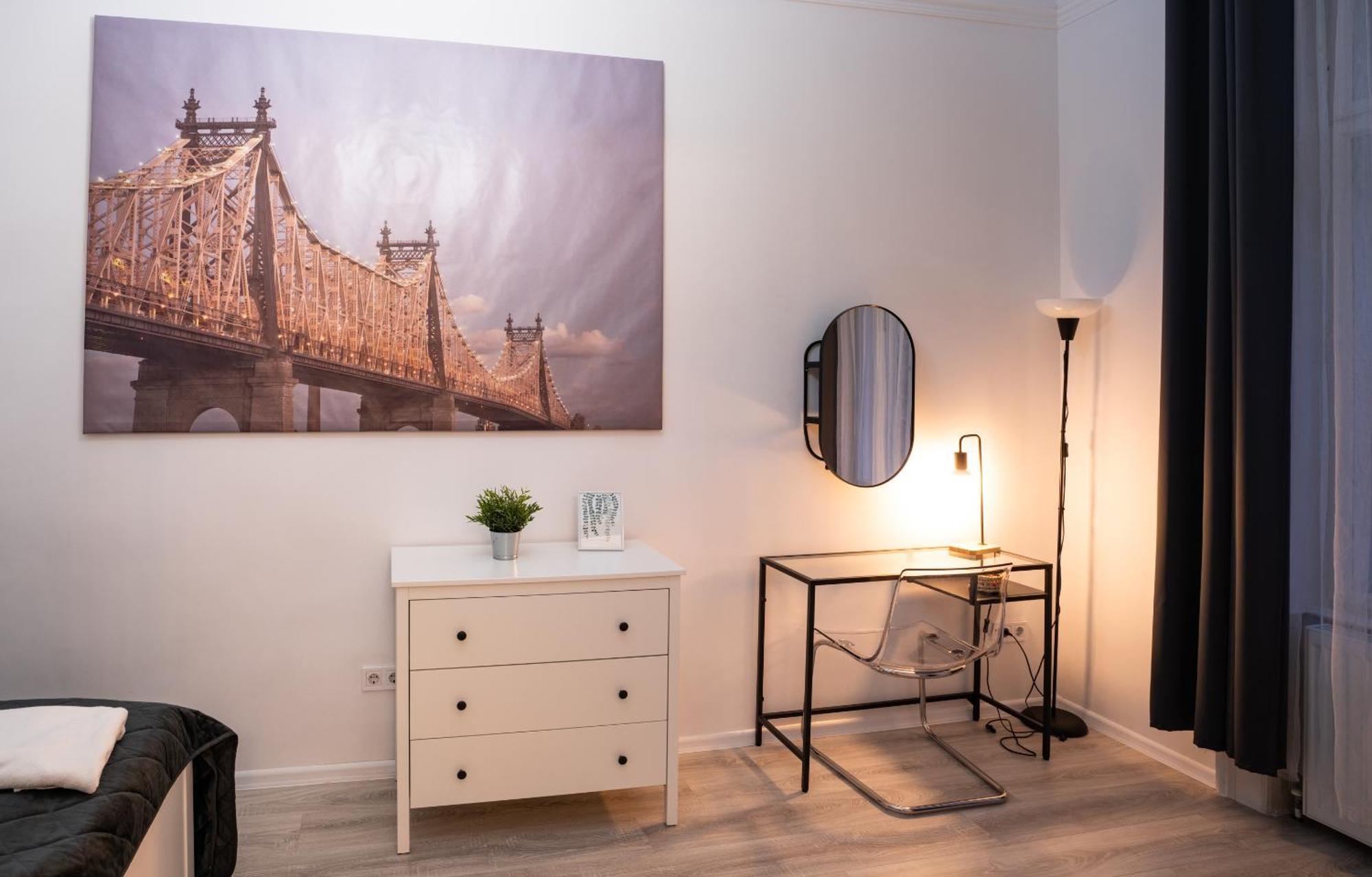 Perfect Location,Newly Decorated Modern, Large Place 60 M2, Really Quiet So You Can Have A Good Night Sleep, Ac, Netflix, Smart Tv, High-Speed Internet, World Famous New York Cafe Only 10 Minutes Walk Budapest Exterior foto