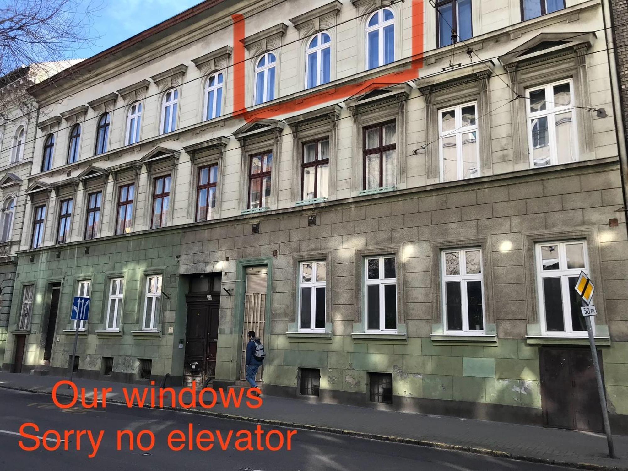 Perfect Location,Newly Decorated Modern, Large Place 60 M2, Really Quiet So You Can Have A Good Night Sleep, Ac, Netflix, Smart Tv, High-Speed Internet, World Famous New York Cafe Only 10 Minutes Walk Budapest Exterior foto